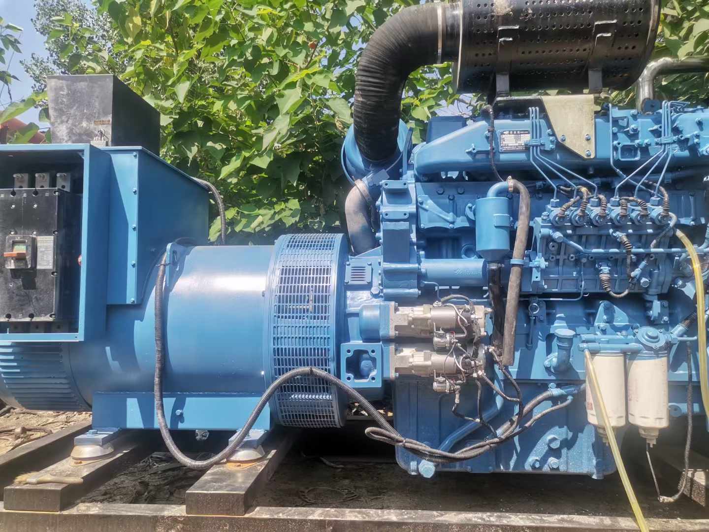 安居详细说明降低 800kW 柴油发电机输出电流波动的方法